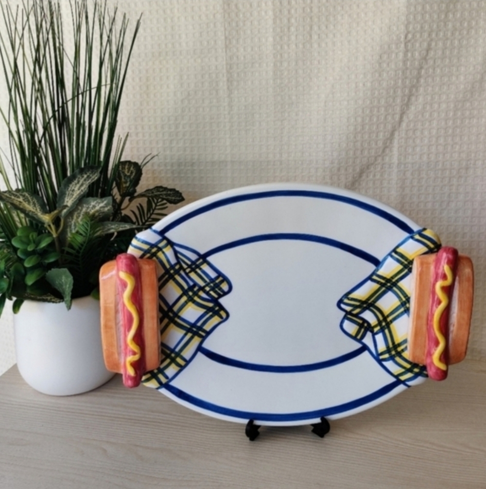 Come and Get it! Barbecue Time ServeWare Sml Ceramic Platter w/ 3DHotdog Handles
